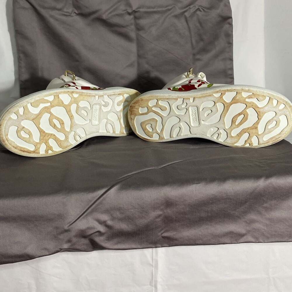 Alexander McQueen White and Red Handprint Sneakers - Picture 7 of 8